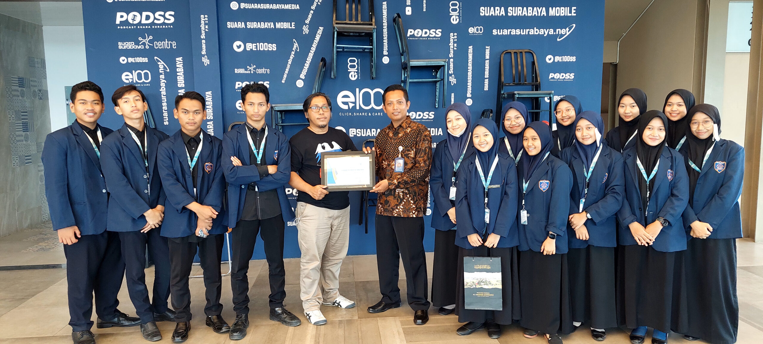 Kunjungan di Radio Suara Surabaya